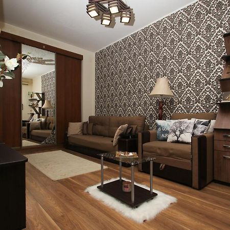 Cozy Apartment On Yevreiska Street オデッサ エクステリア 写真