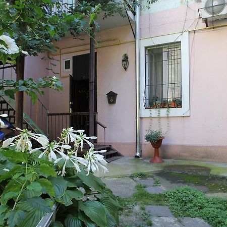 Cozy Apartment On Yevreiska Street オデッサ エクステリア 写真
