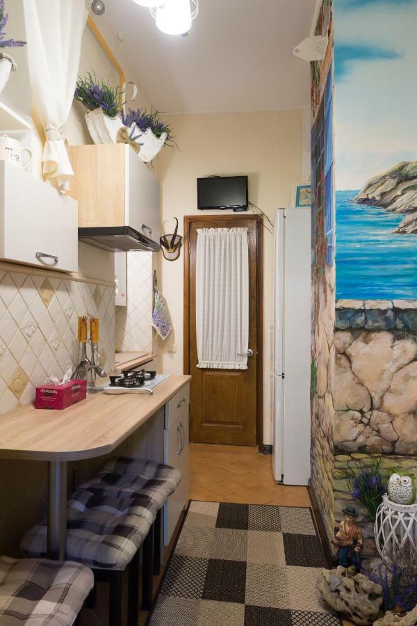 Cozy Apartment On Yevreiska Street オデッサ エクステリア 写真