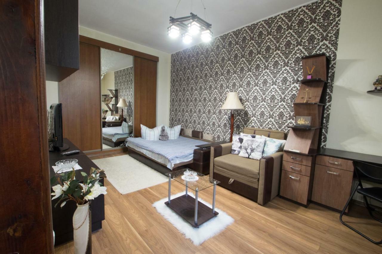 Cozy Apartment On Yevreiska Street オデッサ エクステリア 写真